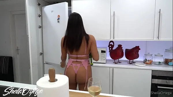 Tonton Big boobs latina Sheila Ortega doing blowjob with real BBC cock on the kitchen Klip baharu