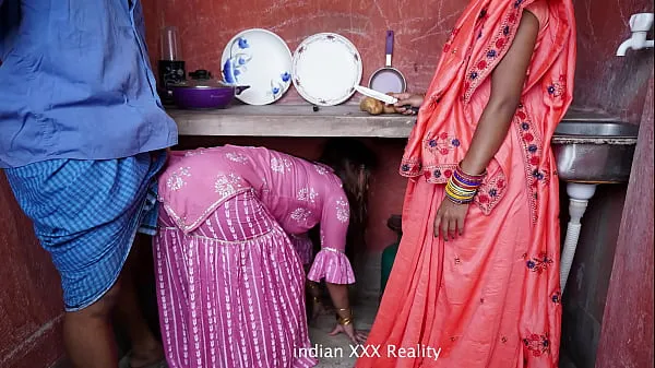 Mira Familia india en la cocina XXX en hindi clips nuevos