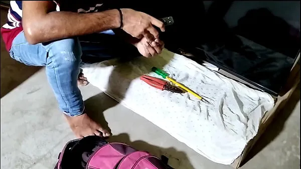 Nézzen meg Tv mechanic boy tricked and fucked hindi audio friss klipet