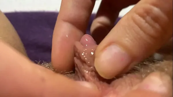 Tonton huge clit jerking orgasm extreme closeup Klip baru