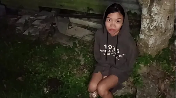 شاهد Asian girl with no home will be shaved, fucked face and treated nicely مقاطع جديدة