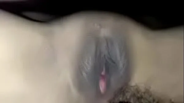 Licking a beautiful girl's pussy and then using his cock to fuck her clit until he cums in her wet clit. Seeing it makes the cock feel so good. Playing with the hard cock doesn't stop her from sucking the cock, sucking the dick very well, cummin개의 새로운 클립 보기