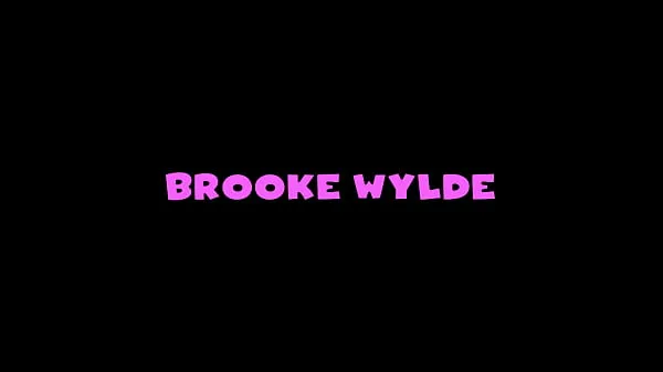 Titta på Hot Teen Blonde Brooke Wylde Gets Her Titties And Pussy Worshipped färska klipp
