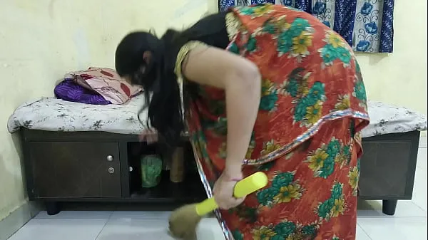 Assista a Desi sister-in-law was cleaning her house and her brother fucked her clipes recentes