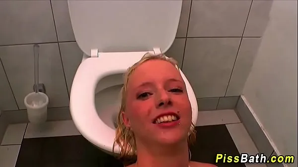 Xem Fetish ho covered in piss Clip mới